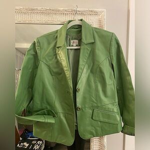 💚 One-of-a-kind leather blazer coat 💚